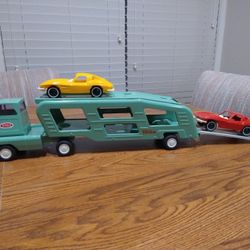 Vintage 1968 Tonka Mini Green Car Carrier #1096 w/Stingray Corvettes
