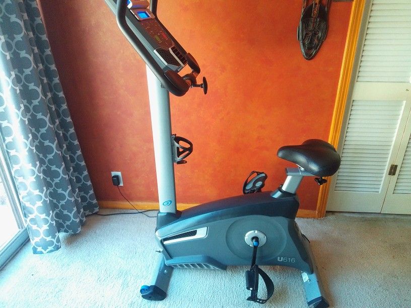 New Nautilus. U616 Upright Stationary Bike.