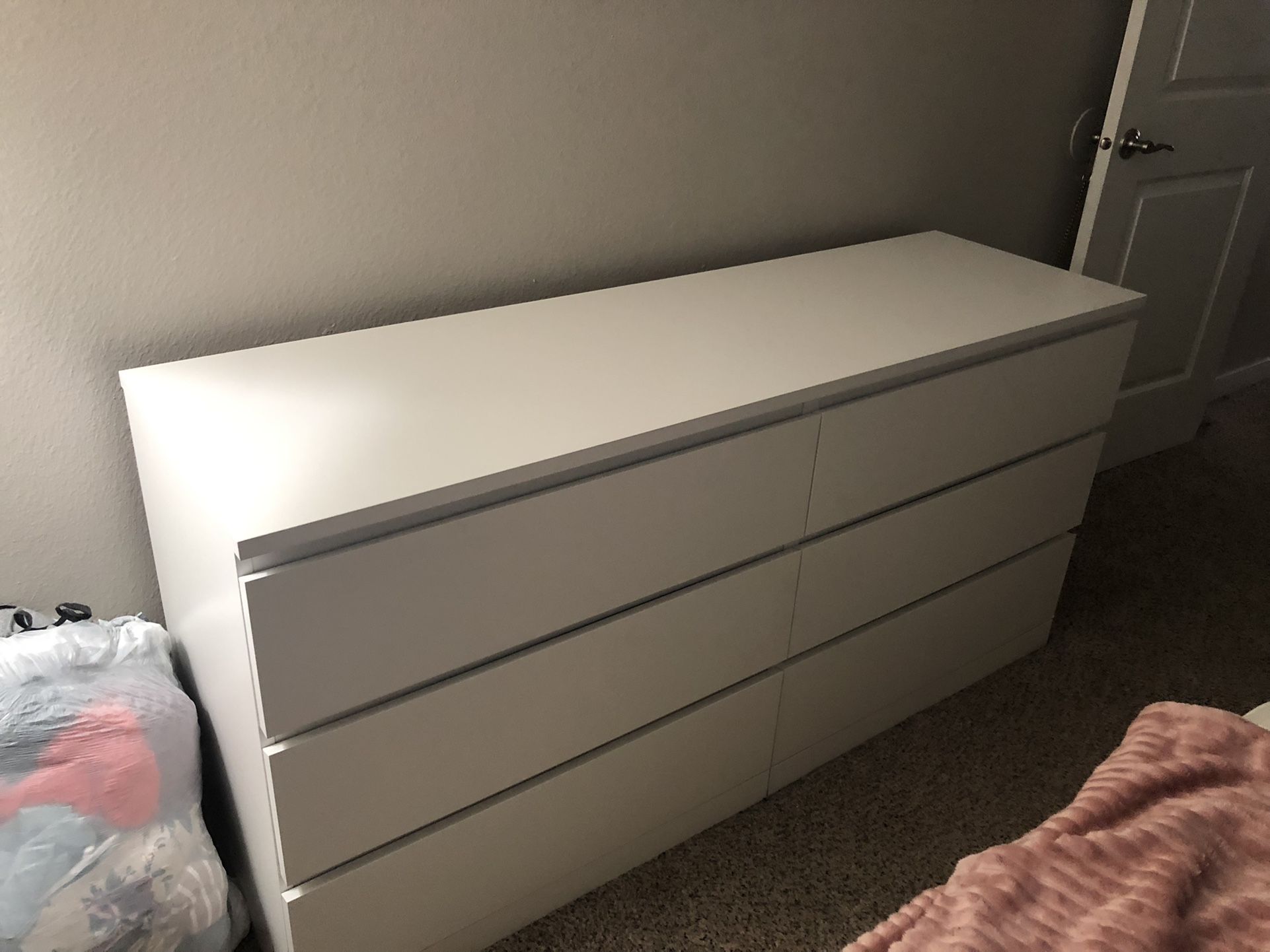 IKEA MALM DRESSER ( PENDING PICKUP )