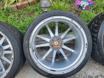 Rims Size 22.. Brand: Koko Kuture