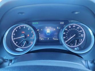 2020 Toyota Camry XLE V6 Thumbnail