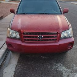 2003 - Toyota Highlander. V6 - Four wheel drive.