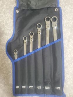 Extra-Long Flexible Ratchet Wrenches (8–22 mm) New – $89 Firm Price