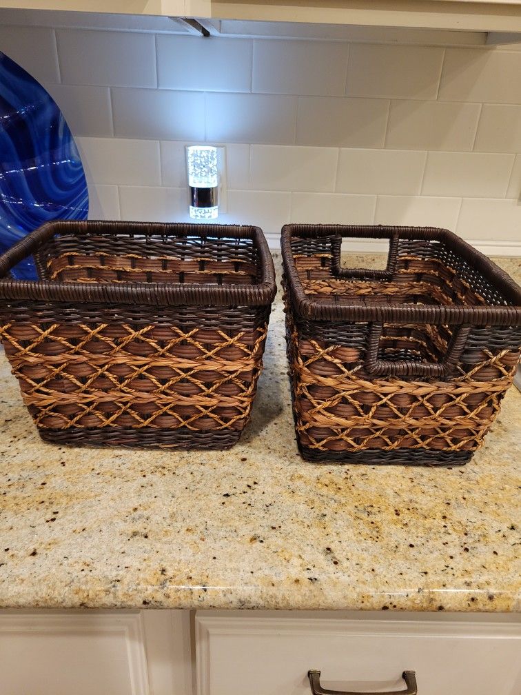2 Baskets