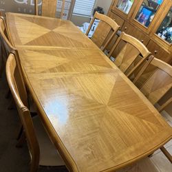 Table with 8 chairs