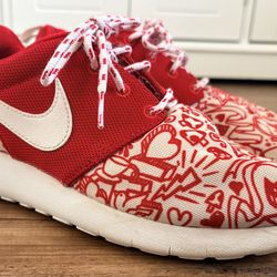 Nike Roshe Red Running Heart Print Shoes Youth 6 Women’s 7.5