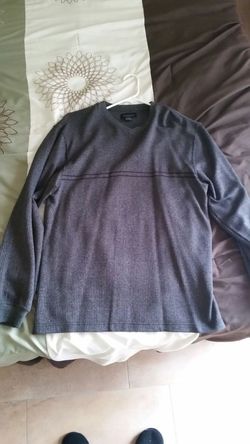 V neck long sleeve. Thick cotton material.