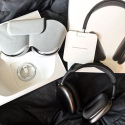 AirPods Pro Max (NEW) *Dead Battery*