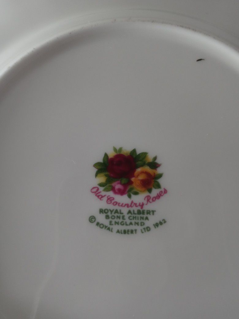 Royal Albert Porcelain - Old Country Roses - Saucer