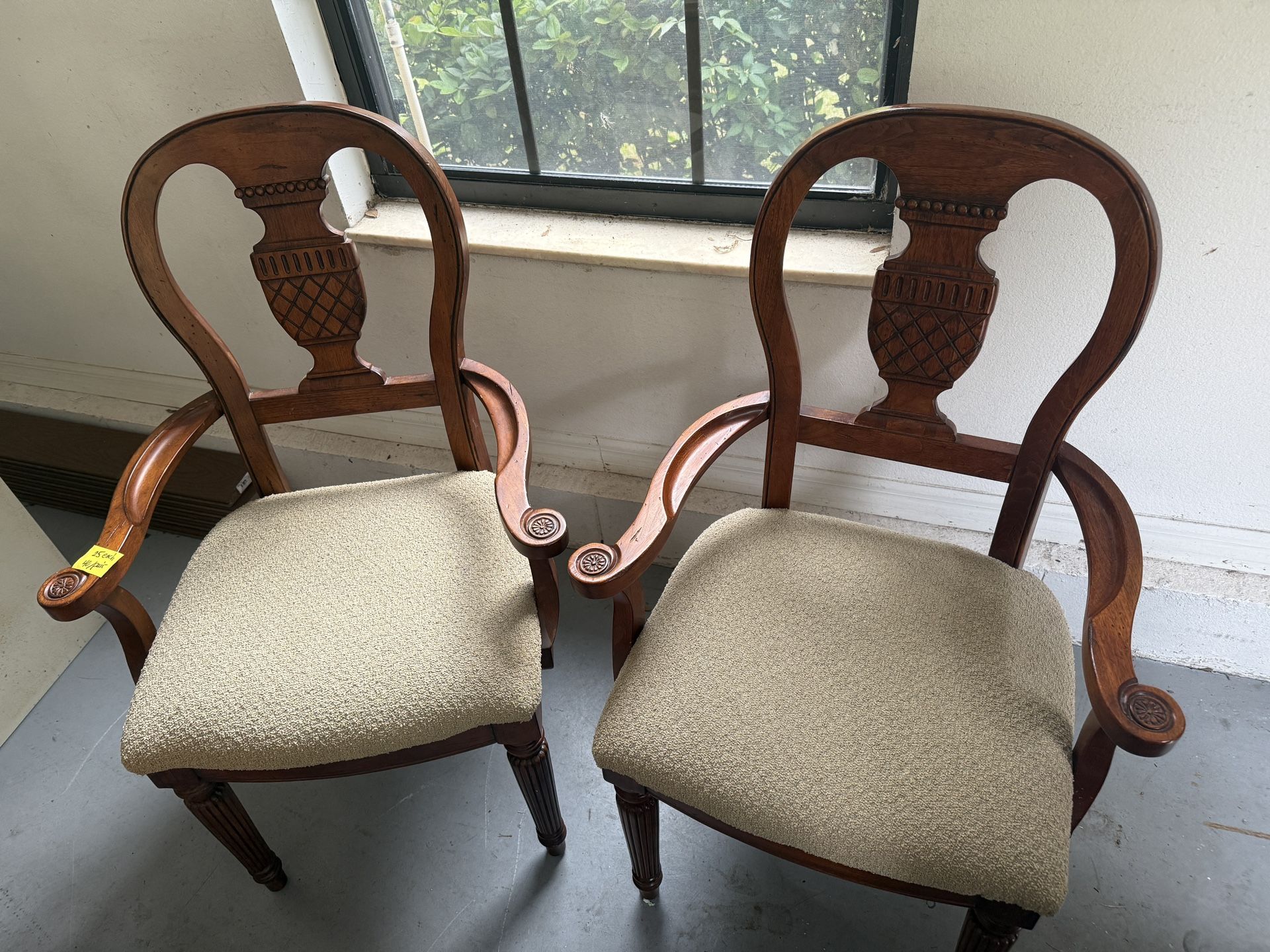 Cushion Chairs Like New