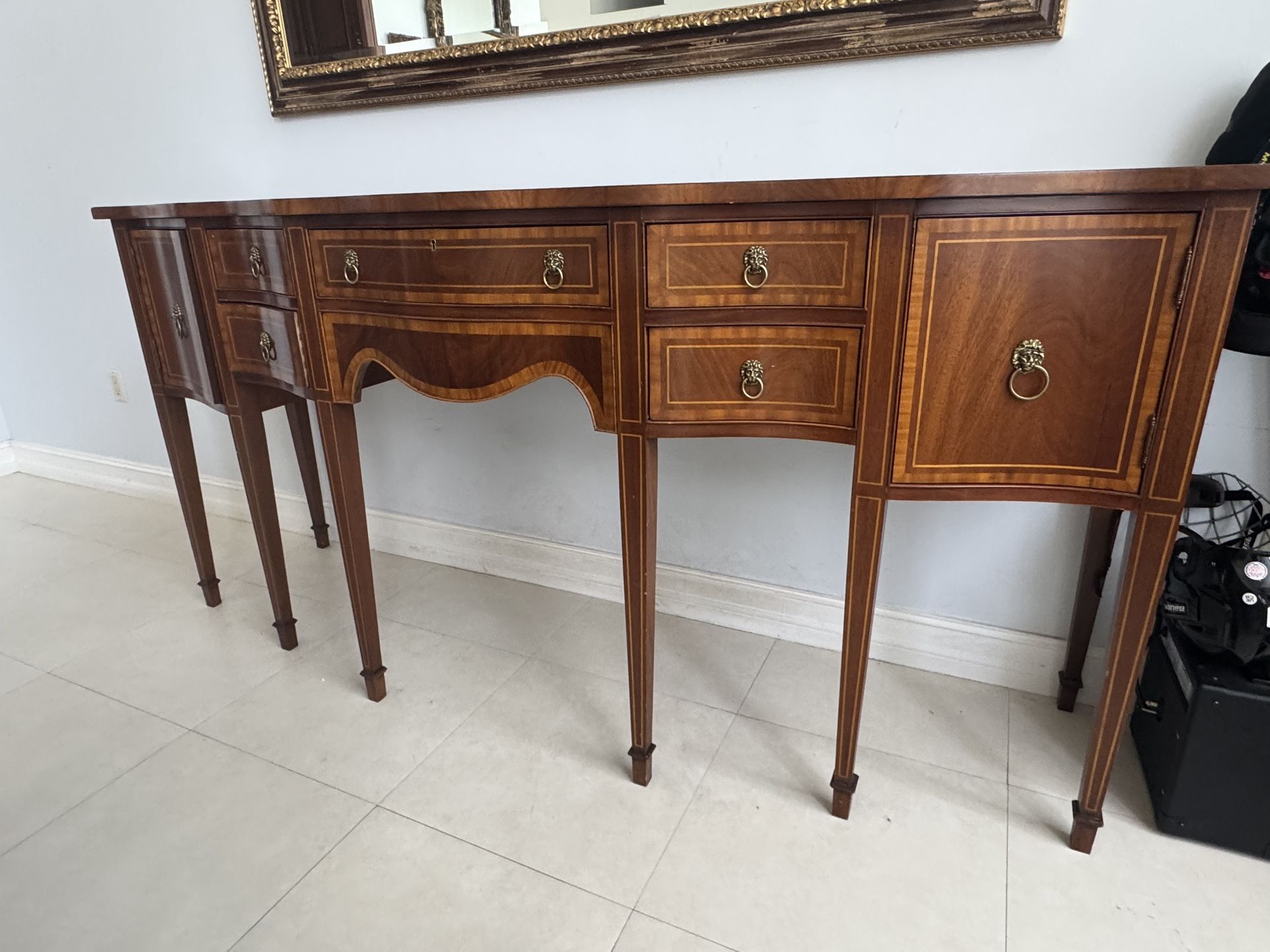 Hickory Chair Solid Wood Sideboard – Luxury Quality & Timeless Design