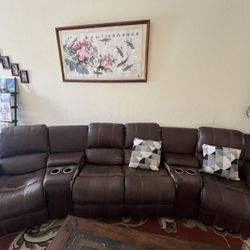Free-Large Living room Sofa Set With Two Recliners And Two Storage/cup holder Sets