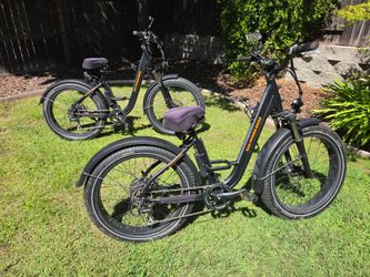 2 Rad beach cruiser electric bikes and tow hitch  carry