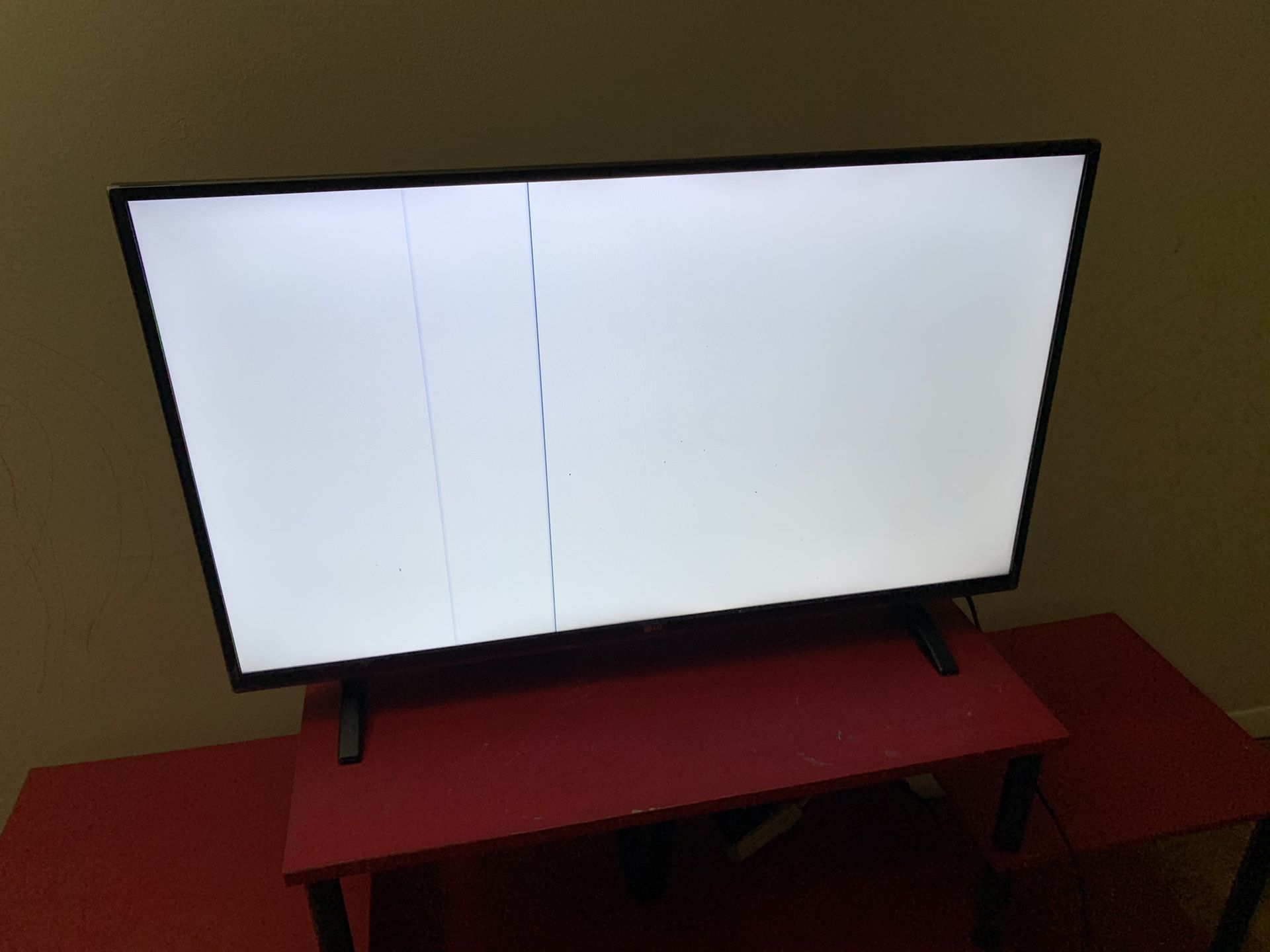 LG 40’’ full HD TV for sell in hackensack for parts only