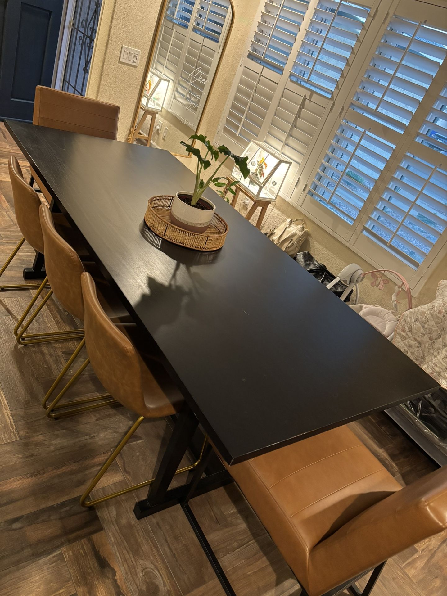 Magnolia Dining Table Set