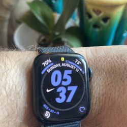 2 Apple Watch 9 WiFi  