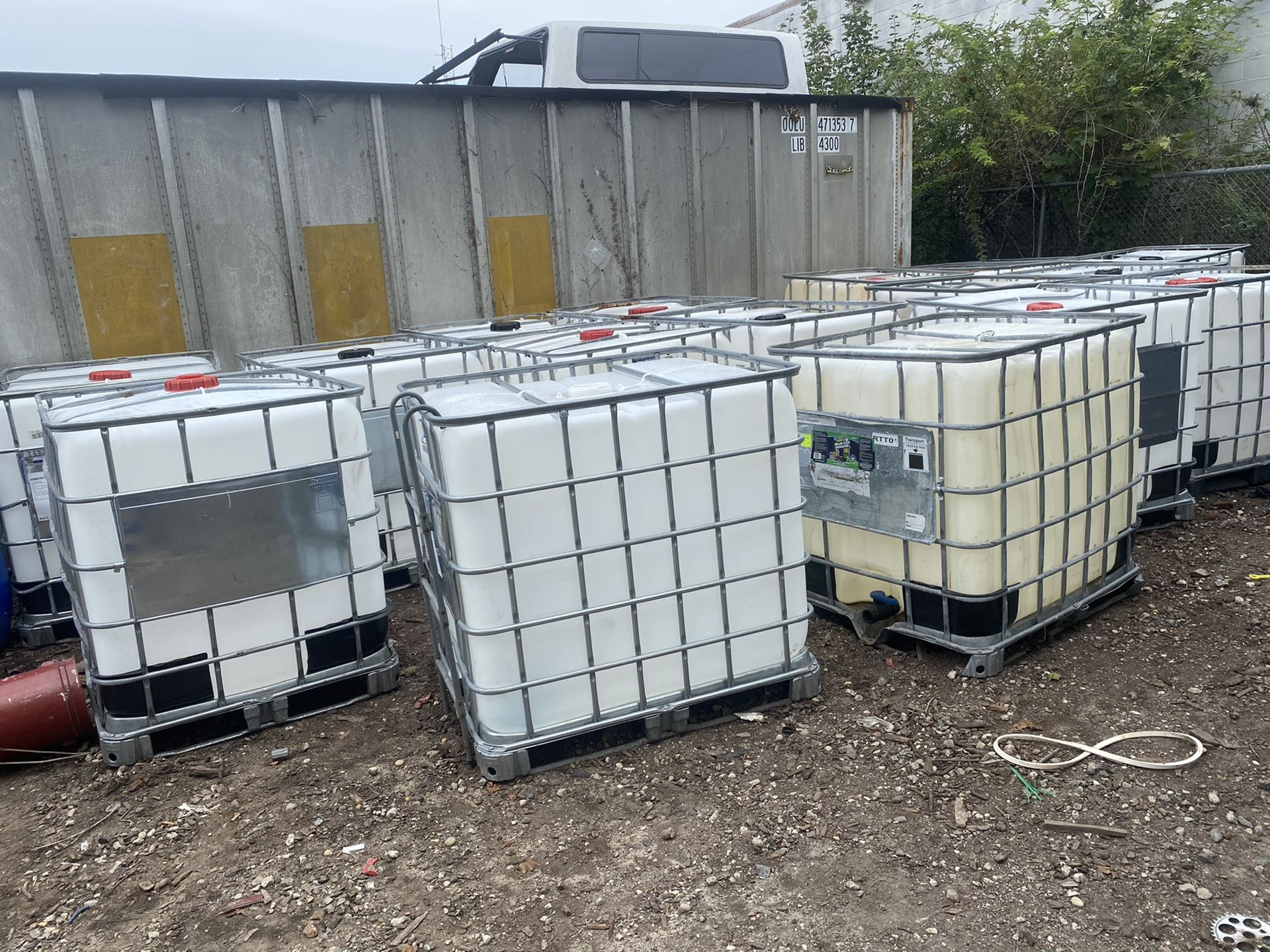 275 gallon tanks