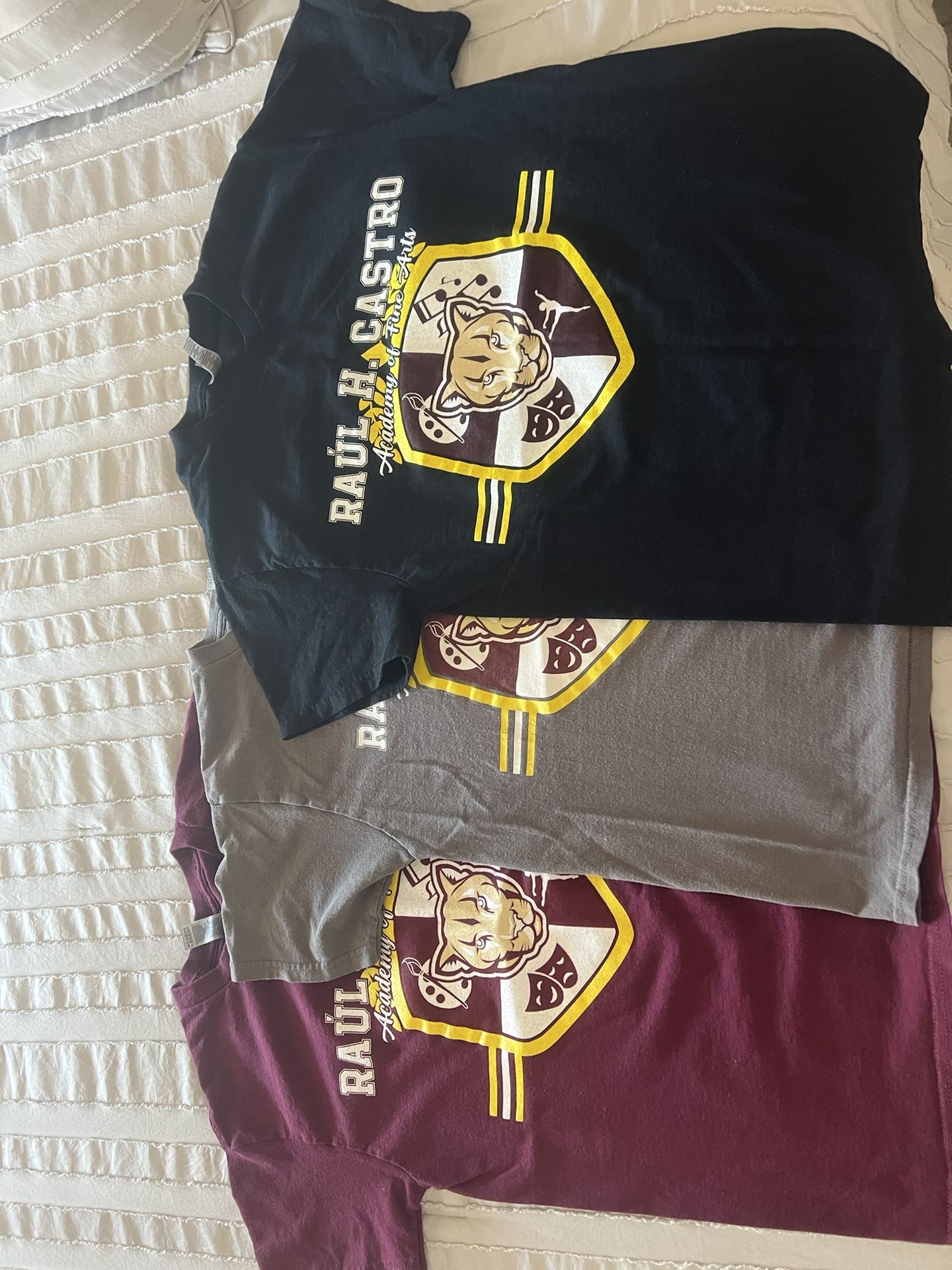 6 T- Shirts School Raúl Castro