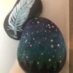 Hand- Painted Northern lights Rock And Simple Feather Rock