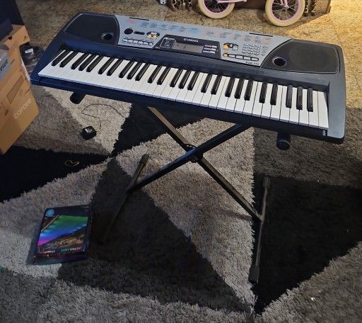 YAMAHA PSR 175 PORTABLE KEYBOARD