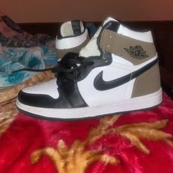 Jordan Retro 1s OG Mocha