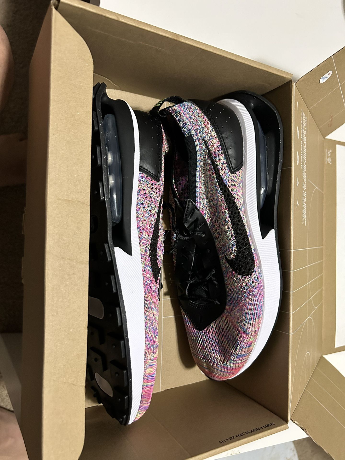 Nike Air Flynit Racer 10 