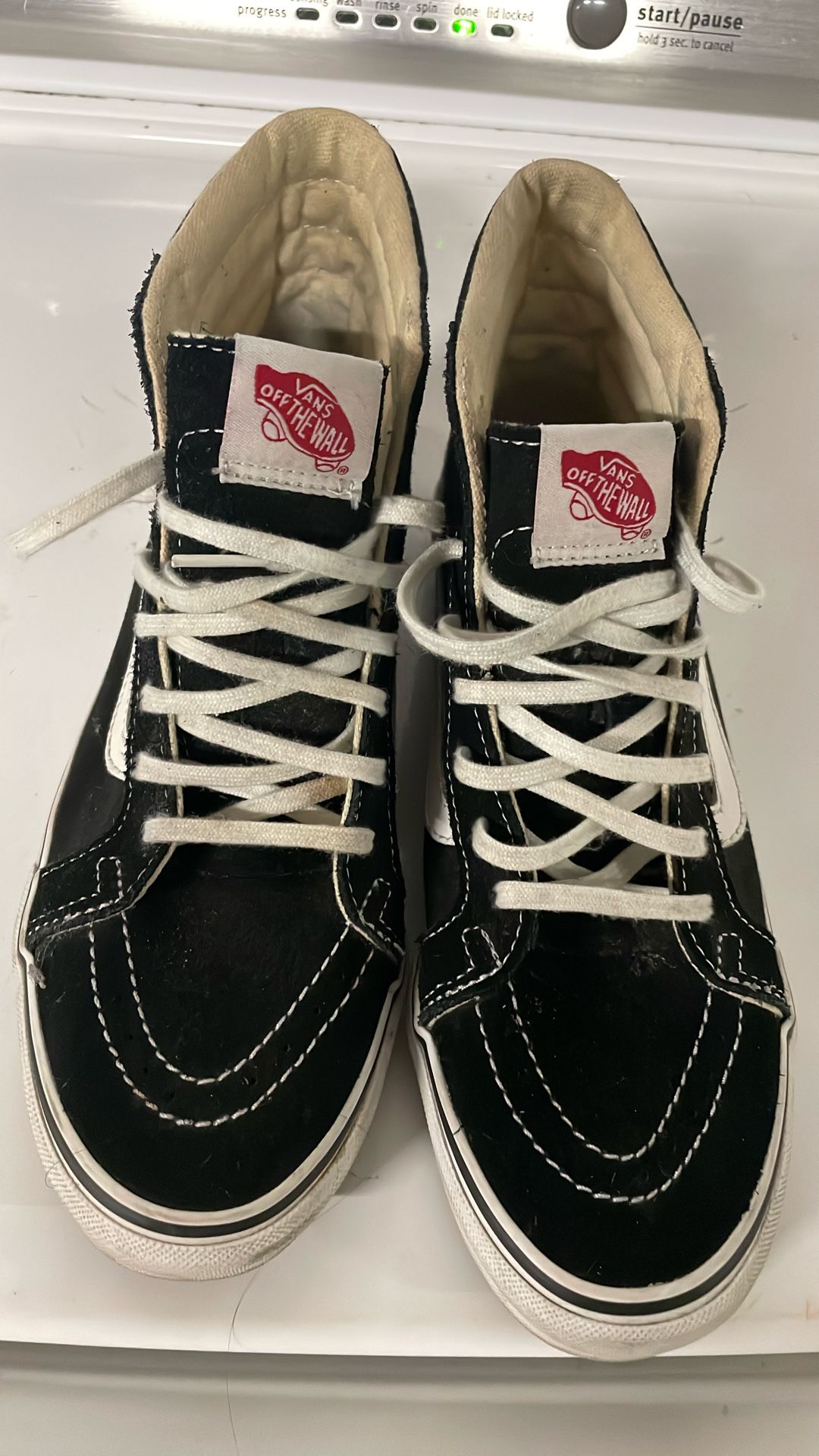 Vans Old Skool Shoes – Black & White Size 7 Men / 8.5 Women | Classic Skate Shoes, Casual Everyday Sneakers