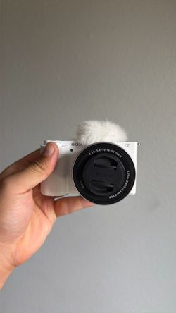 ZV E-10 with Kit Lens