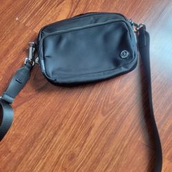 Bolso lululemon negro