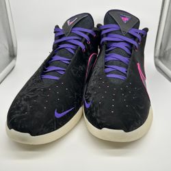 LEBRON 22 "BLACKLIGHT"