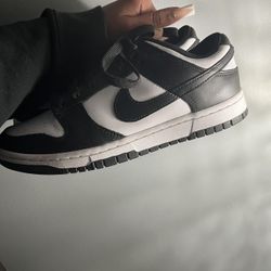 Nike Panda Dunks