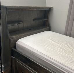 twin size bed