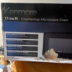 Kenmore 1.1 cu. ft - Countertop microwave oven