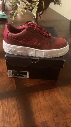 Air Force 1 Pixel Team red W