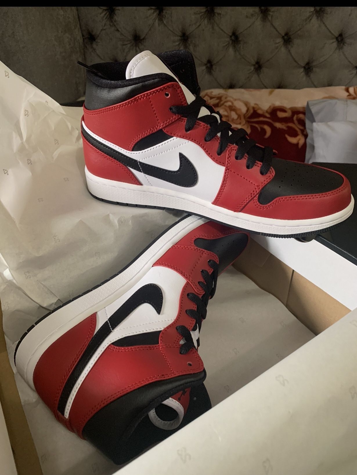 New Jordan 1 Mid Size 8