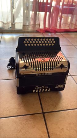 Panther acordion