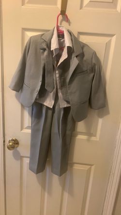 Boys’ Gray 3-Piece Suit Set with Tie – Size 3
