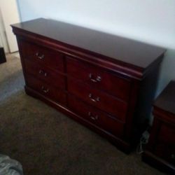 Dresser/ Nightstand 