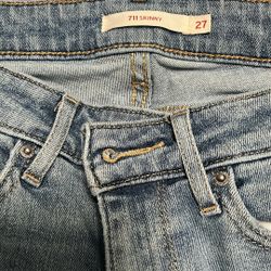 Levi’s Size 27 