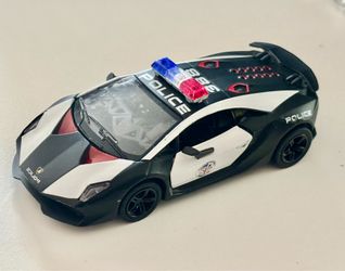 Car model 1:18. Collectible toys