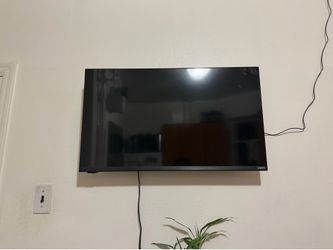 Vizio 32” TV with digital antenna