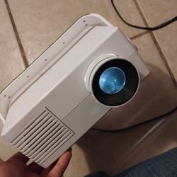 Projector Entertainment 