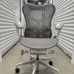  Herman Miller Mirra 2 Fully Loaded Office Chair