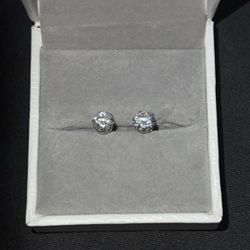VVS Moissanite 
