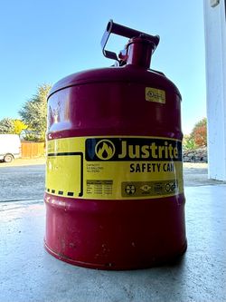 5 gallon metal gas can