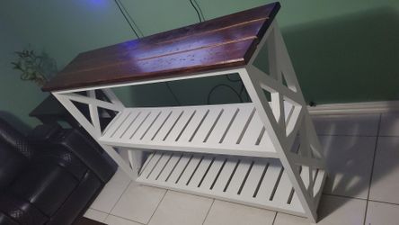 Wooden decor for in or outdoor, Height 43 inches and Legth 5ft