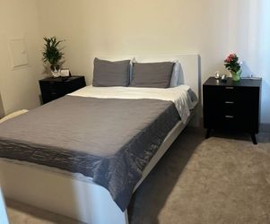 Queen Bed, box spring and beframe