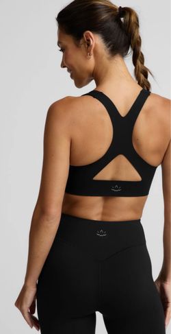 Beyond Yoga black matching set of sport bra abs bike shorts, sizes S and XS