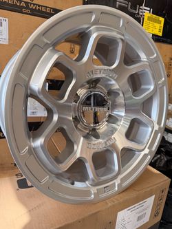17x8.5 0 Offset 6x139.7 Method MR710HD in Machine Clear Coat !!