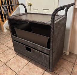 Outdoor Wicker Bar Table Cart w/ Storage Drawer, Shelves & Metal Ice Bucket ~ *LIKE NEW!*